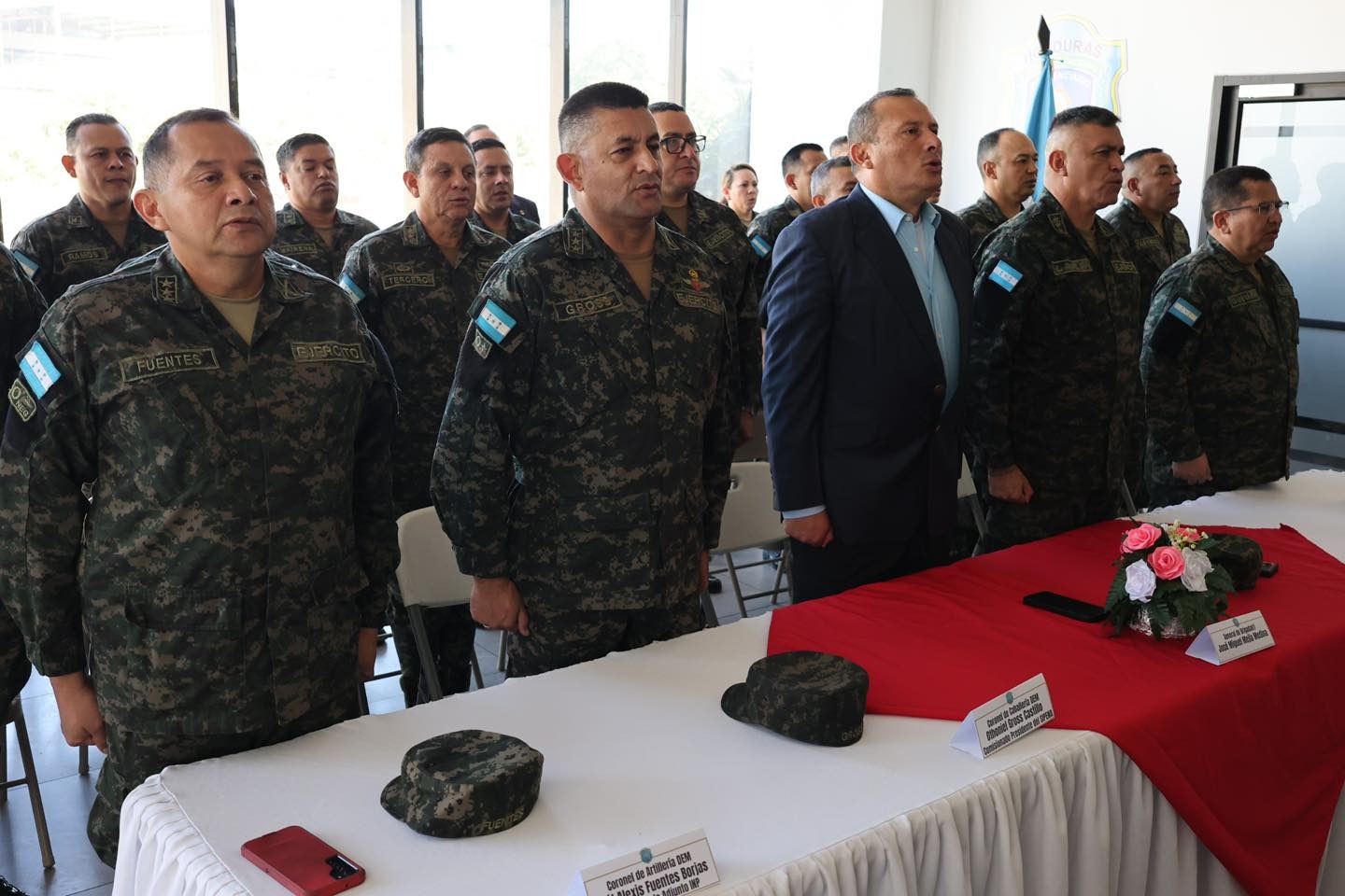 Nuevas autoridades de la Comisión Interventora asumen la administración del Instituto Nacional Pen...